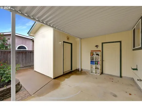 5278 Glenn Ellen Drive Eugene OR 97402