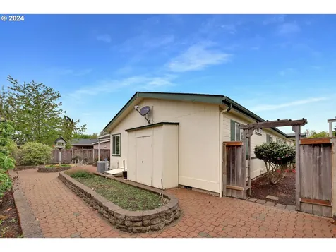 5278 Glenn Ellen Drive Eugene OR 97402