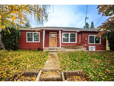 735 NE Madrona Drive Myrtle Creek OR 97457