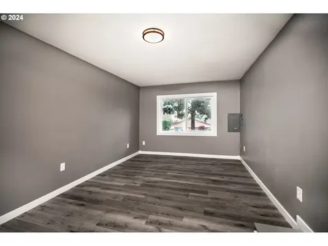 735 NE Madrona Drive Myrtle Creek OR 97457