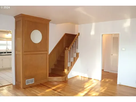 4614 SE 32nd Avenue Portland OR 97202