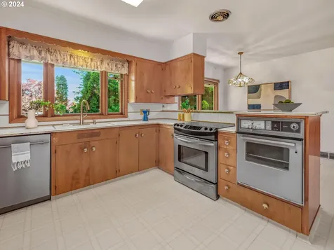 3606 Sw Tunnelwood Street Portland OR 97221
