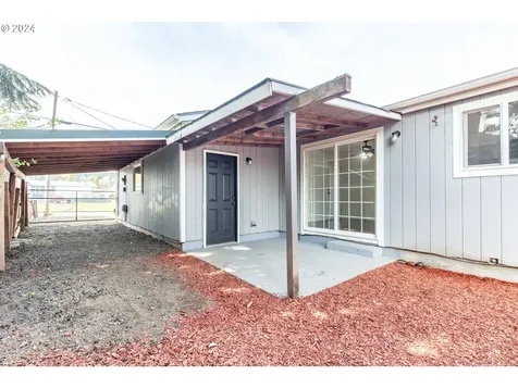 313 10th Avenue Sweet Home OR 97386