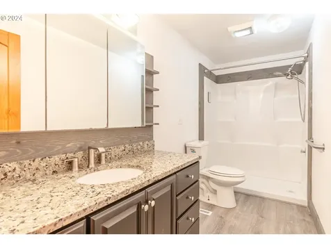 313 10th Avenue Sweet Home OR 97386