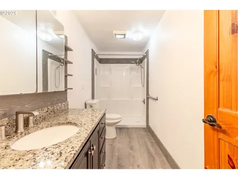 313 10th Avenue Sweet Home OR 97386