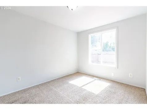 313 10th Avenue Sweet Home OR 97386