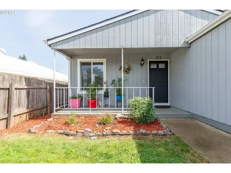 313 10th Avenue Sweet Home OR 97386