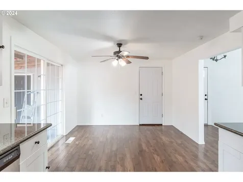 313 10th Avenue Sweet Home OR 97386