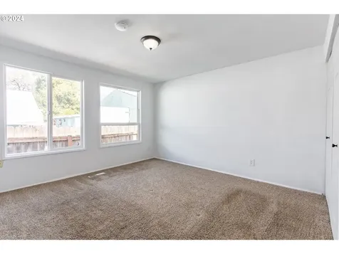 313 10th Avenue Sweet Home OR 97386