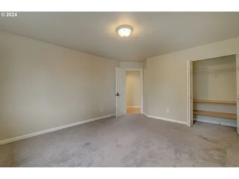 2106 NE 107th Street Vancouver WA 98686