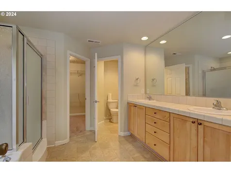 2106 NE 107th Street Vancouver WA 98686