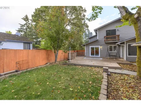 1017 NW Oakwood Circle Mcminnville OR 97128