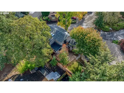 1017 NW Oakwood Circle Mcminnville OR 97128