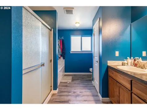 37570 Rock Hill Drive Lebanon OR 97355