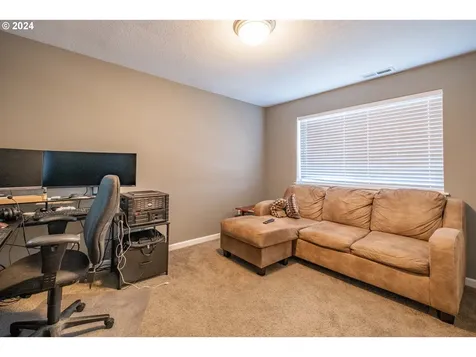 37570 Rock Hill Drive Lebanon OR 97355
