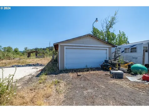 37570 Rock Hill Drive Lebanon OR 97355