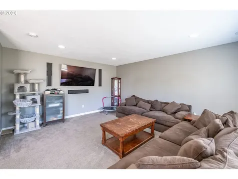 37570 Rock Hill Drive Lebanon OR 97355