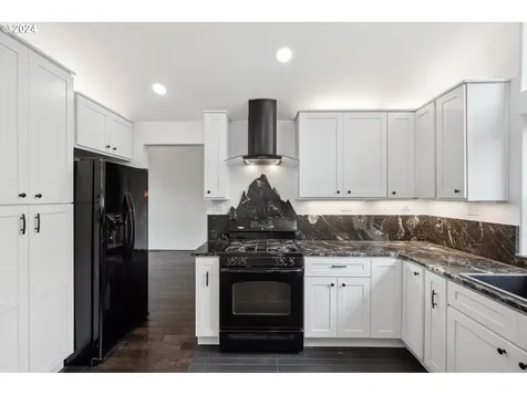 529 SE 13th Court Gresham OR 97080