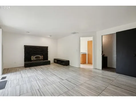 529 SE 13th Court Gresham OR 97080