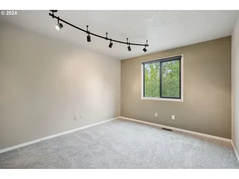 529 SE 13th Court Gresham OR 97080