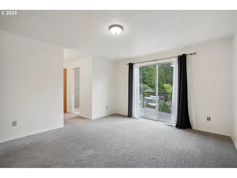 529 SE 13th Court Gresham OR 97080