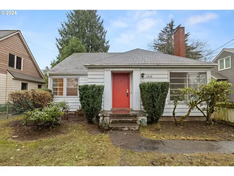 5838 NE Wygant Street Portland OR 97218