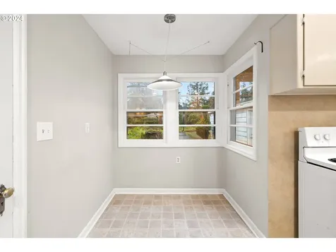 5838 NE Wygant Street Portland OR 97218
