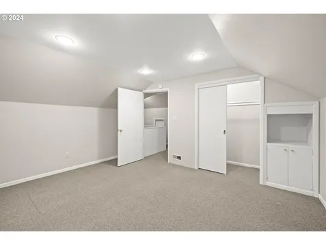 5838 NE Wygant Street Portland OR 97218