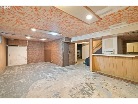 5838 NE Wygant Street Portland OR 97218