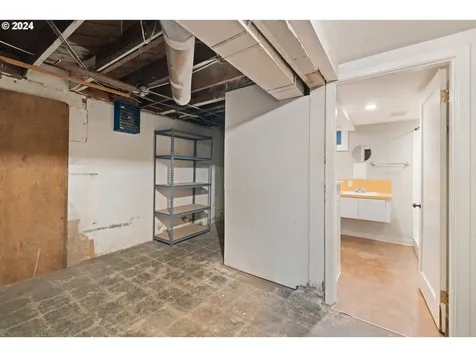 5838 NE Wygant Street Portland OR 97218