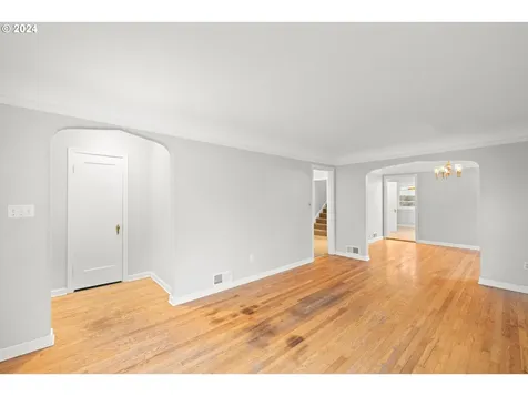 5838 NE Wygant Street Portland OR 97218