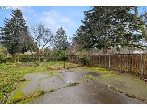5838 NE Wygant Street Portland OR 97218