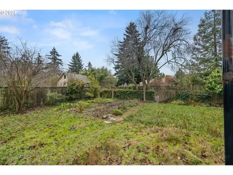 5838 NE Wygant Street Portland OR 97218