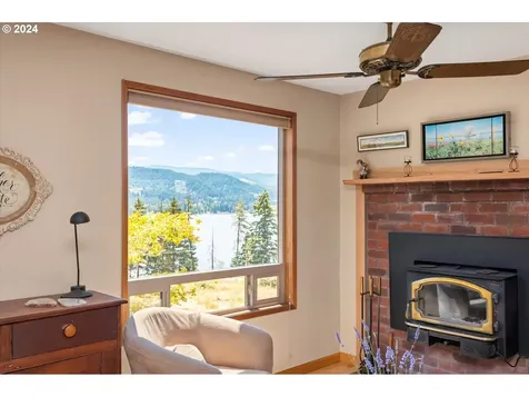 32372 Woodson Lane Cottage Grove OR 97424