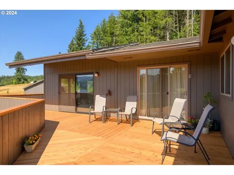 32372 Woodson Lane Cottage Grove OR 97424