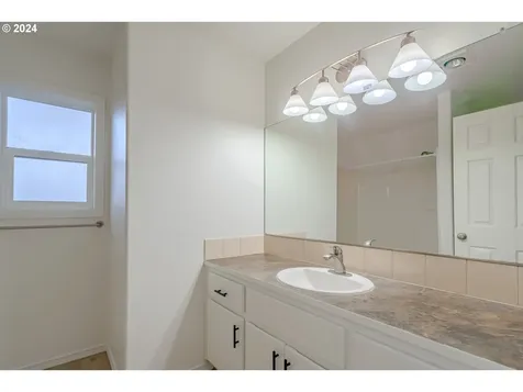 314 S 34th Place Ridgefield WA 98642