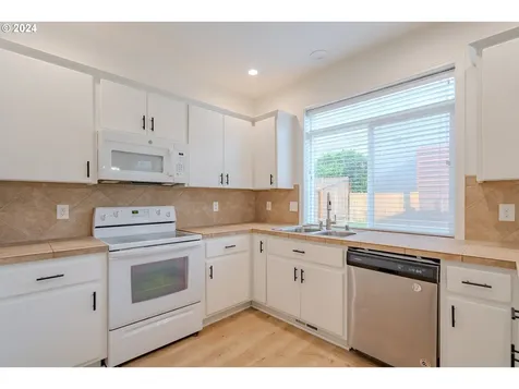 314 S 34th Place Ridgefield WA 98642