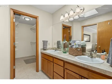 2296 Ne Estate Drive Hillsboro OR 97124