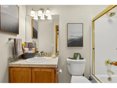 2296 Ne Estate Drive Hillsboro OR 97124