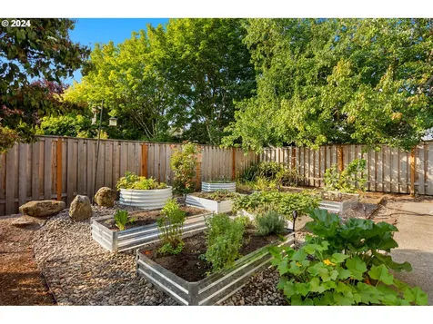 2296 Ne Estate Drive Hillsboro OR 97124