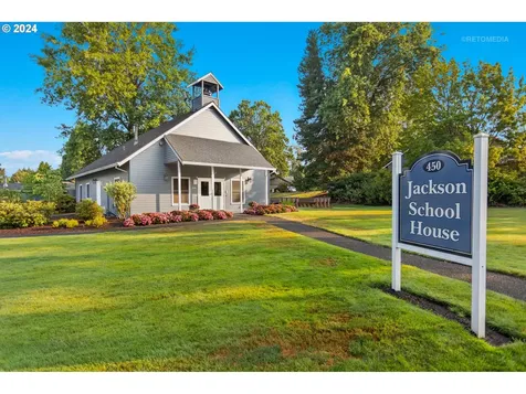 2296 Ne Estate Drive Hillsboro OR 97124