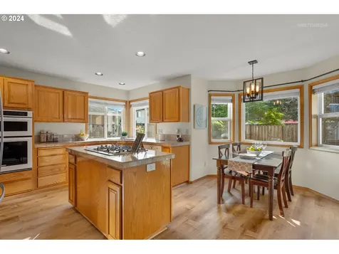 2296 Ne Estate Drive Hillsboro OR 97124
