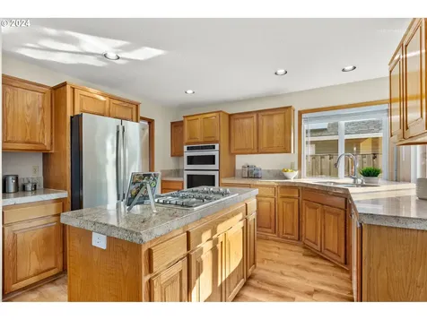 2296 Ne Estate Drive Hillsboro OR 97124