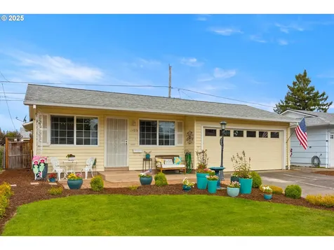 1499 Walton Way Woodburn OR 97071