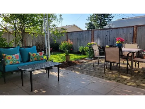 1499 Walton Way Woodburn OR 97071