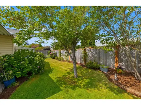 1499 Walton Way Woodburn OR 97071