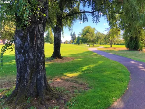 1499 Walton Way Woodburn OR 97071