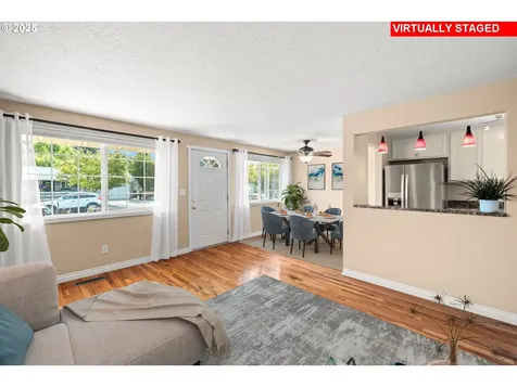 1499 Walton Way Woodburn OR 97071