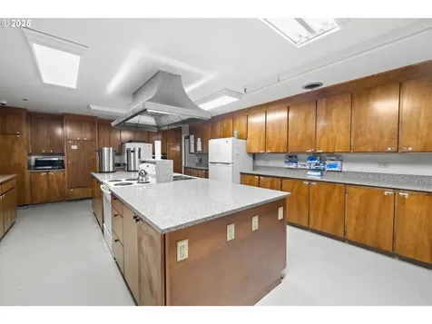 1499 Walton Way Woodburn OR 97071