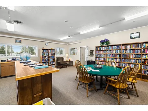 1499 Walton Way Woodburn OR 97071